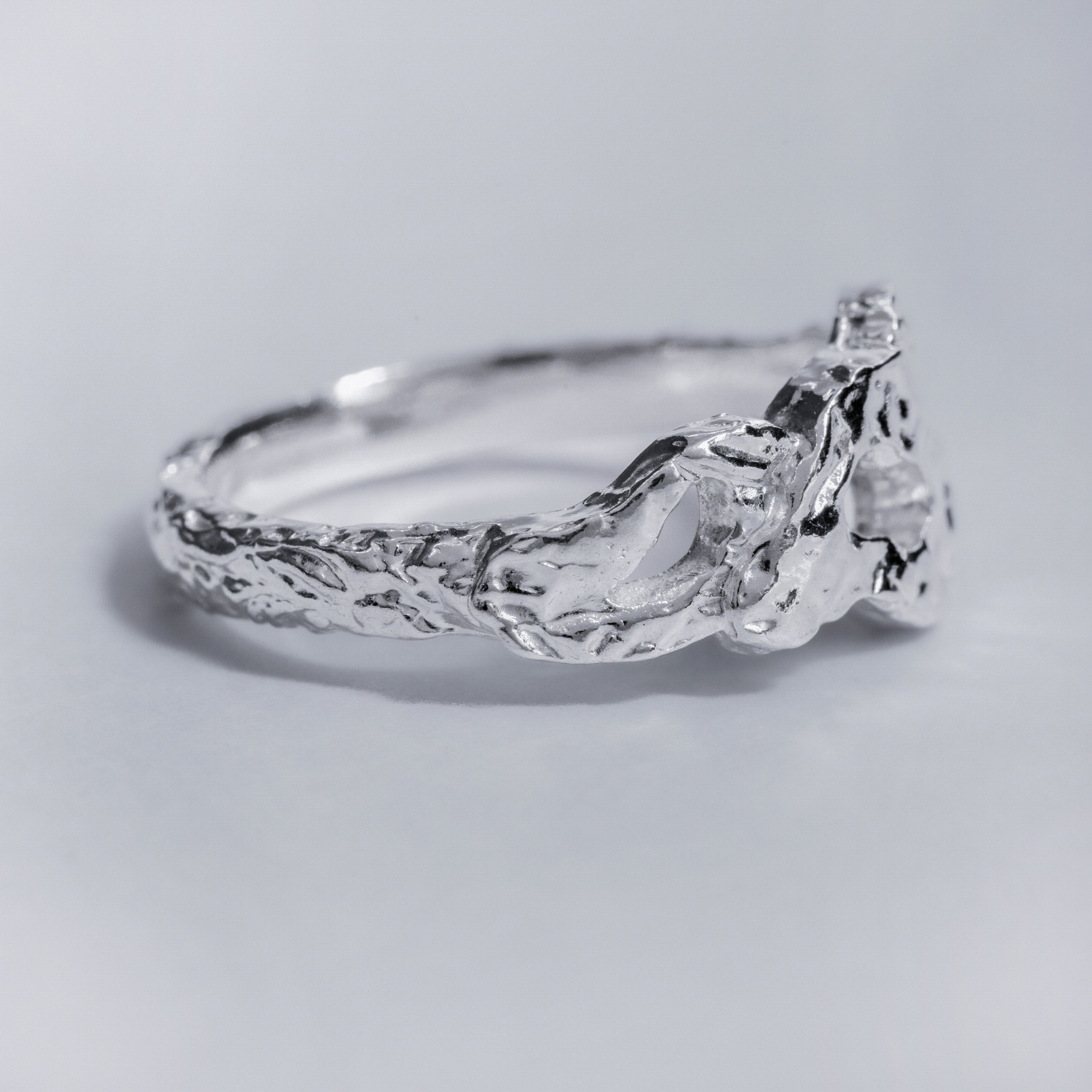 Floating Sculptures Flowers series 01 Ring - THE FACTORY 231