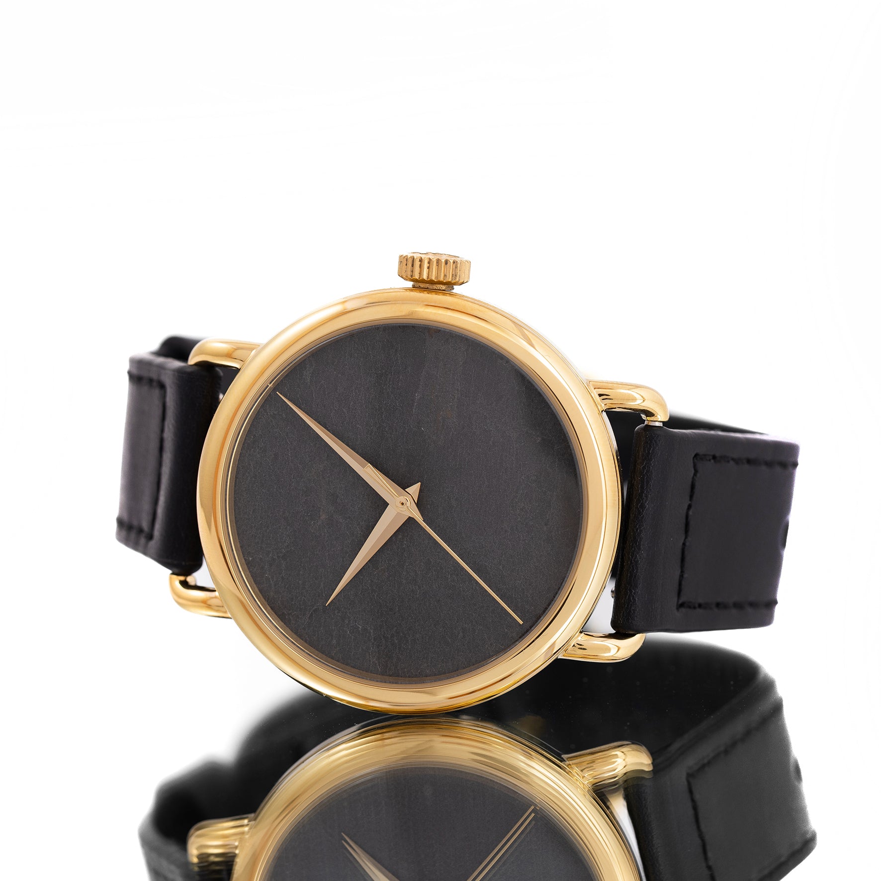 ROUND WATCH 01 GOLD STONE BLACK