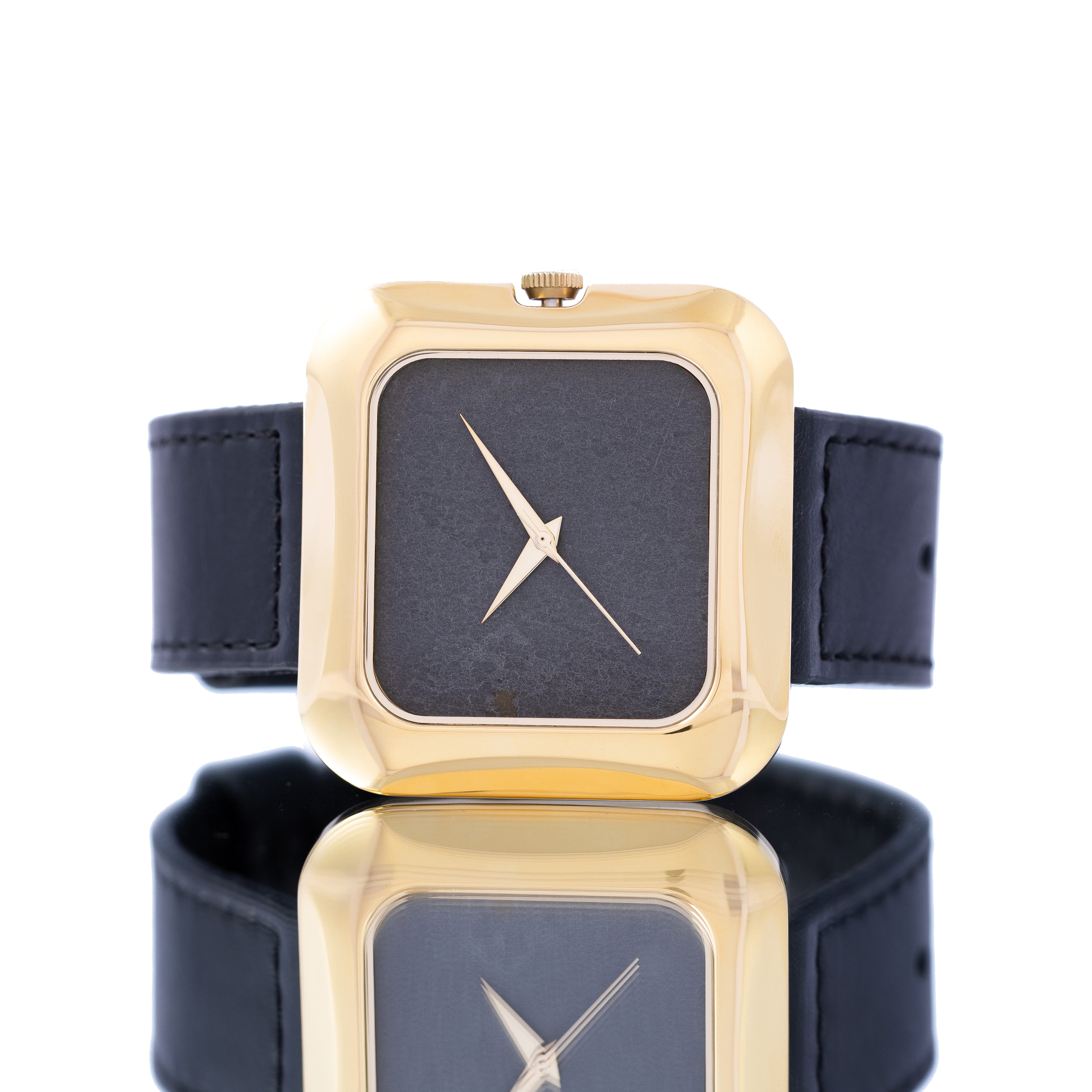 THE 15TH MOMENT GOLD STONE BLACK